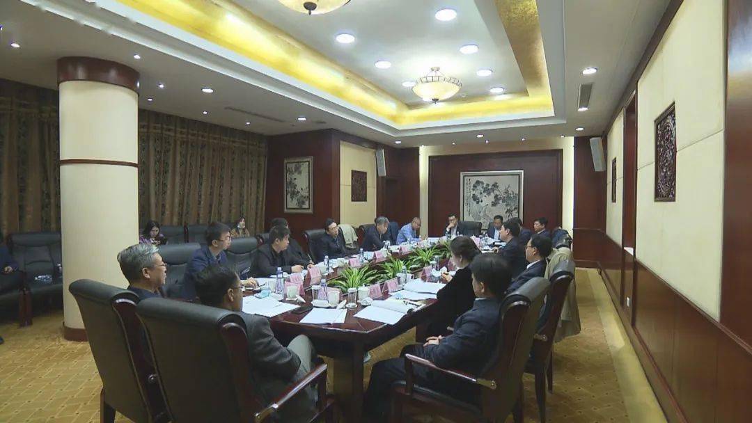 在随后召开的座谈会上，孙国相听取了开发区制度创新情况，了解任务进展