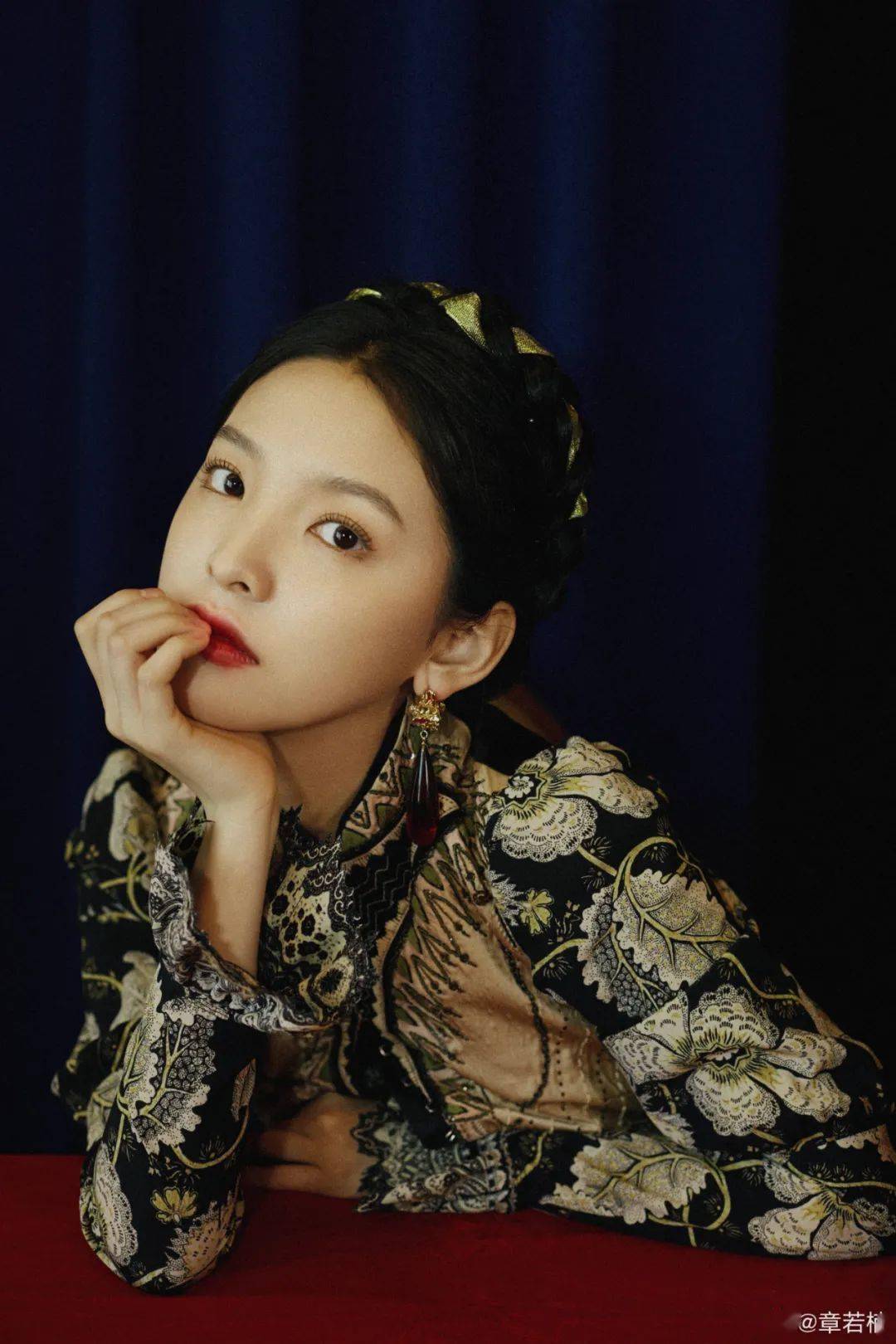 娜娜|少女美成了画中人？想给欧阳娜娜的造型师多加两个鸡腿！