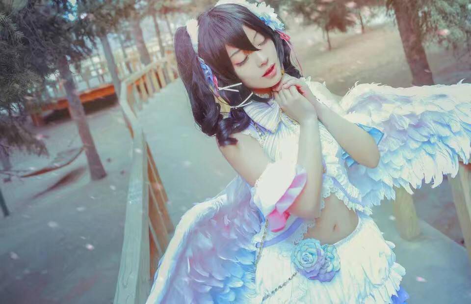 妮可白色情人节cosplay