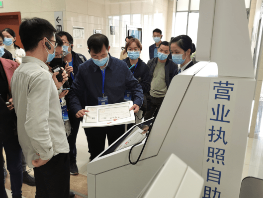 证照|【落实“六稳六保”·优化营商环境】全面落实企业开办“210”标准 湖北省证照办理再提速！
