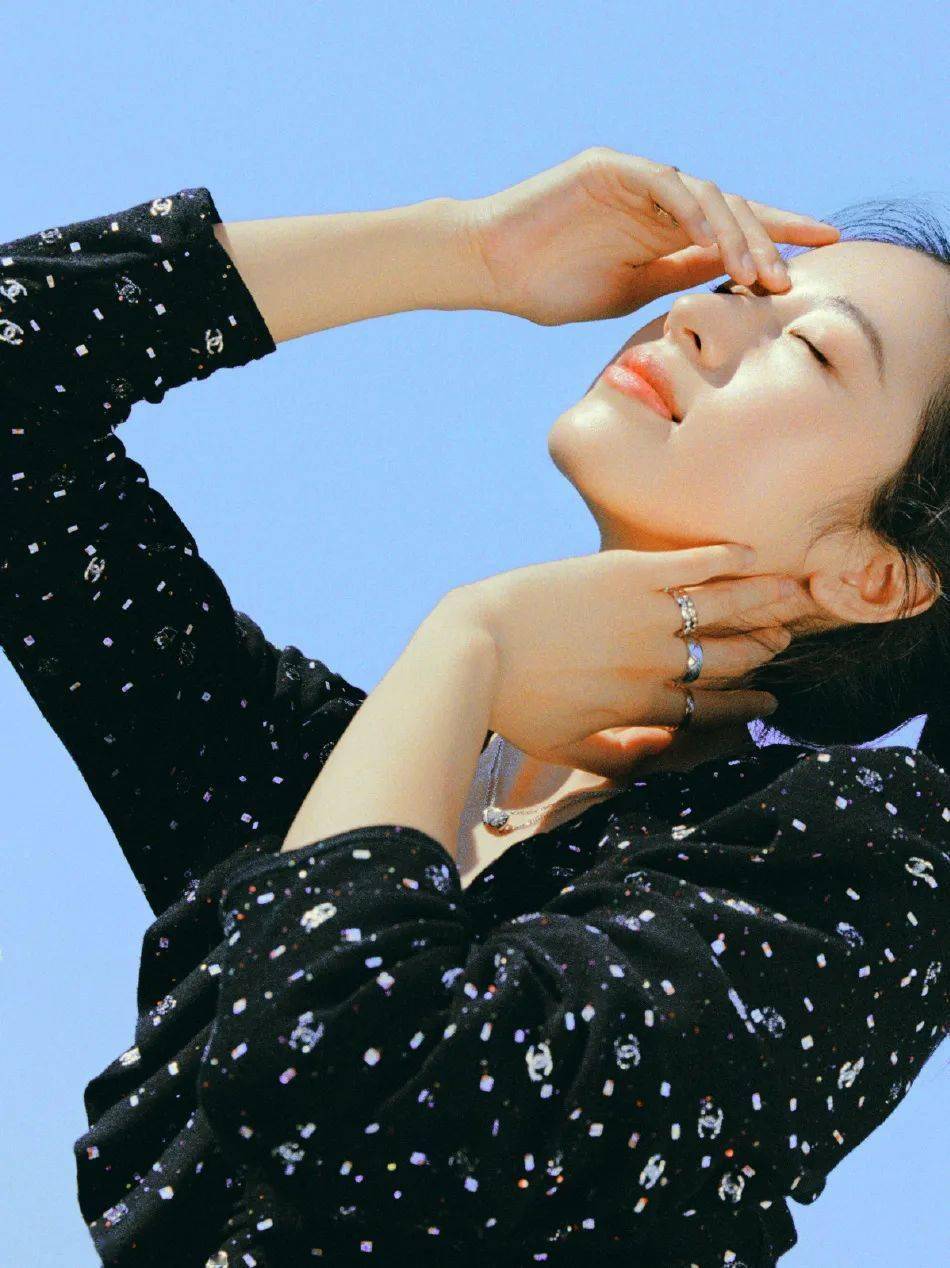 宝藏|想和虞书欣一样做个宝藏女孩，首先得有一件同款宝石衣啊！