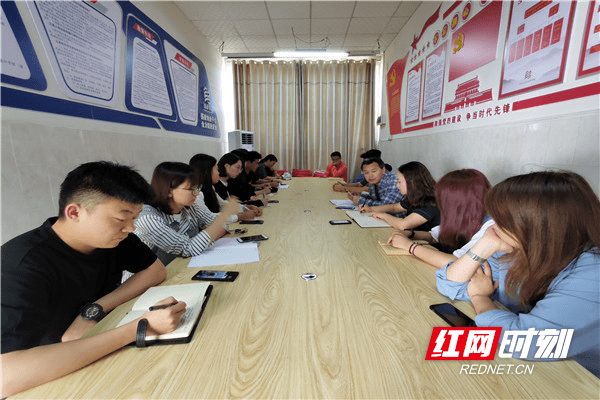 新生|吉首大学美术学院抓好“四支队伍”做好新生教育管理工作