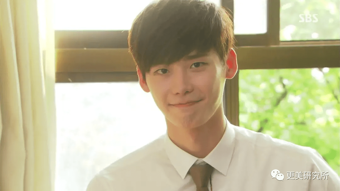 卡卡|横跨三代、100个女星同时削掉半张脸,没想到垫底的却是她...