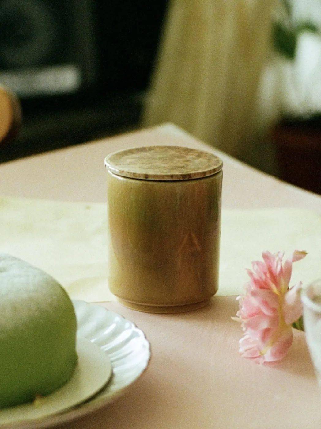 Piggy|Madame X香水、Ikea x Ben Gorham联名香氛……这些“重量级”美容新品向你袭来!