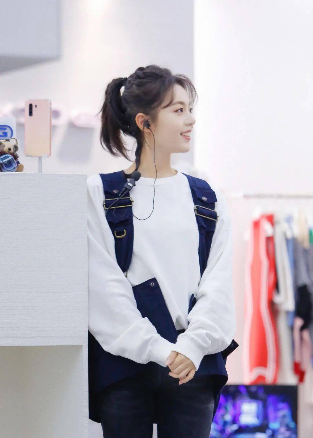 赵今麦|“国民闺女”赵今麦太会搞头发了!麦穗卷+胎毛刘海美丽翻倍!