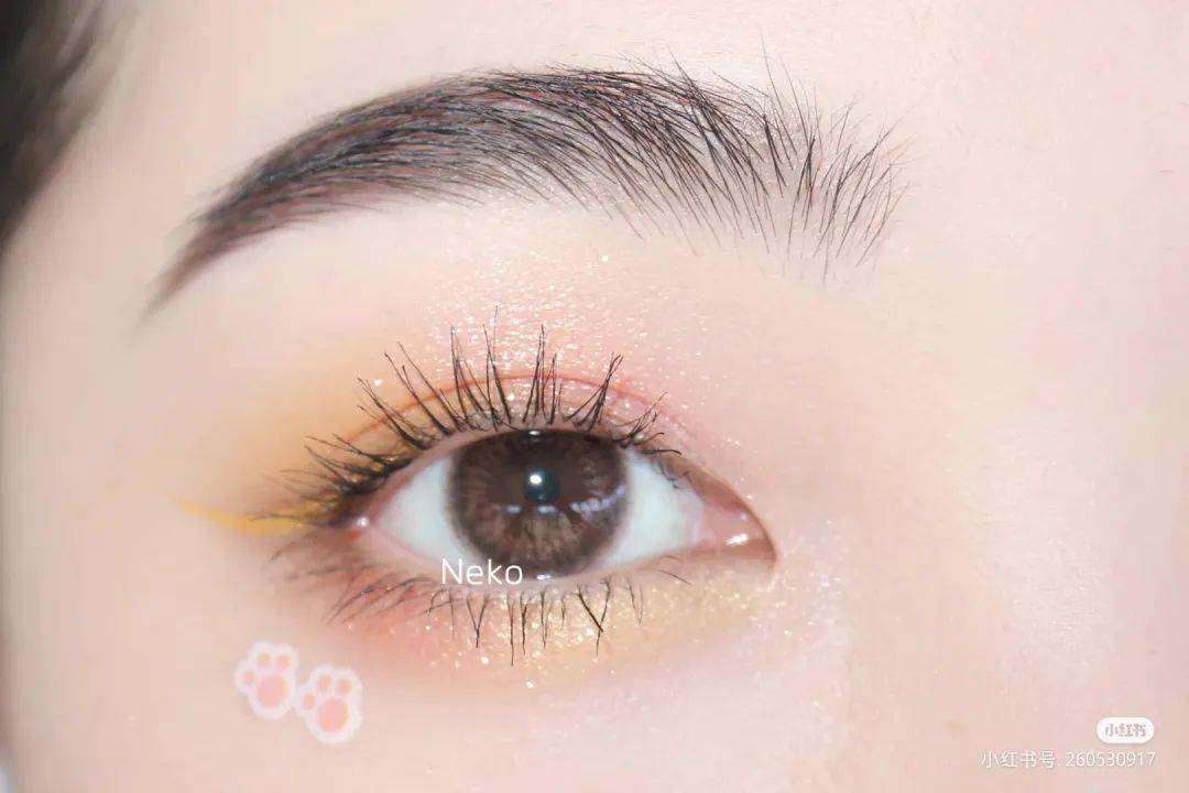 眼影|快速完妆零技巧，1分钟搞定眼影~！