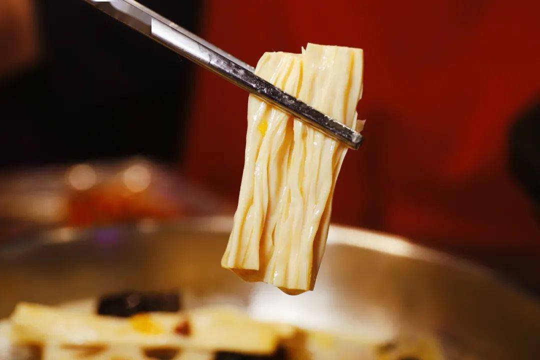 鲳鱼|还一堆人叫好！福州这个老板“逼良为鲳”