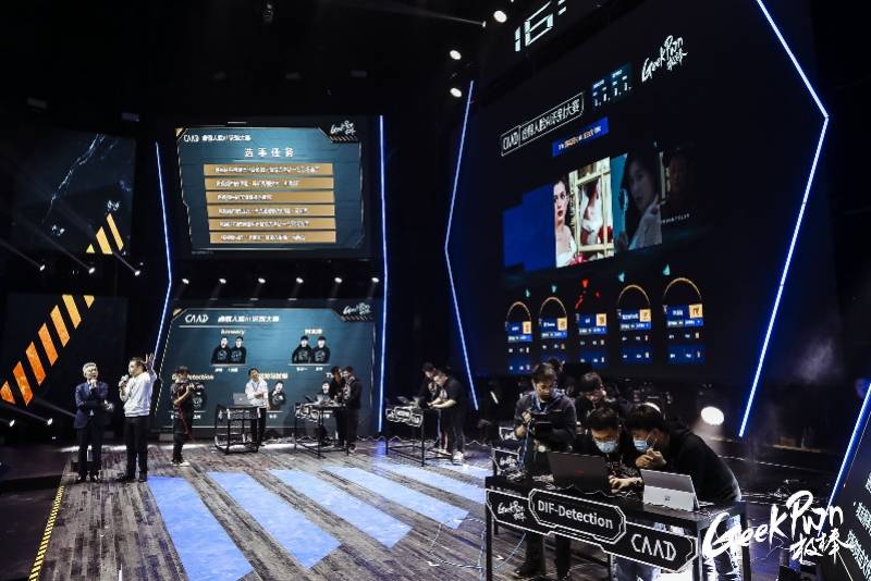 马斯克|一副口罩破解刷脸系统！极客戴上它化身马斯克