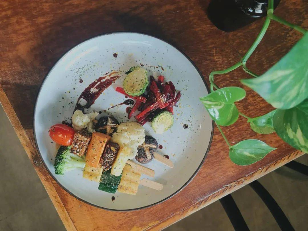 什么是特色菜文案 f40d464509a2464793cfea2aa557c2e8.jpeg