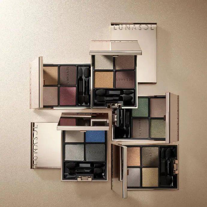 眼影|秋天换新装，别忘了给眼睛也安排上呀！