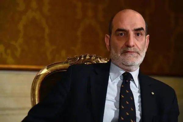 防控|紧急扩散！ 突现高风险，多地紧急提醒：最好别去！单日逼近10万！卫生官员哭了，特朗普却在抱怨！多国指数级激增，竟有全境“沦陷”！