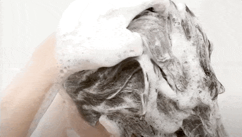 头皮|她一甩头发，我的心跳就跟着漏了一拍！