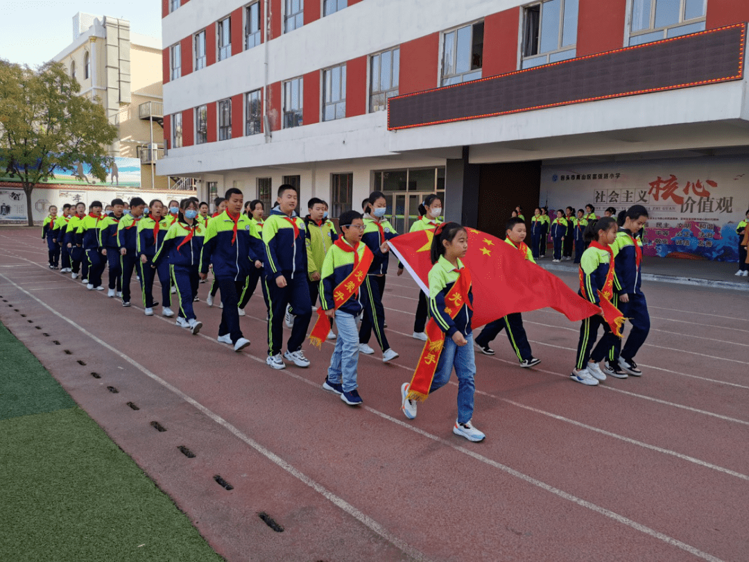 富强路小学排名 4ef9354230a34ffdadc76befc21f187a.png