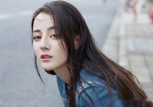 2020年流行发型是齐发尾还是碎发尾,选好发型发尾怎么