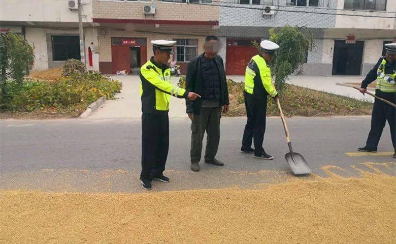 栓绳占用道路打谷晒场,这位大爷振振有词,"不栓绳