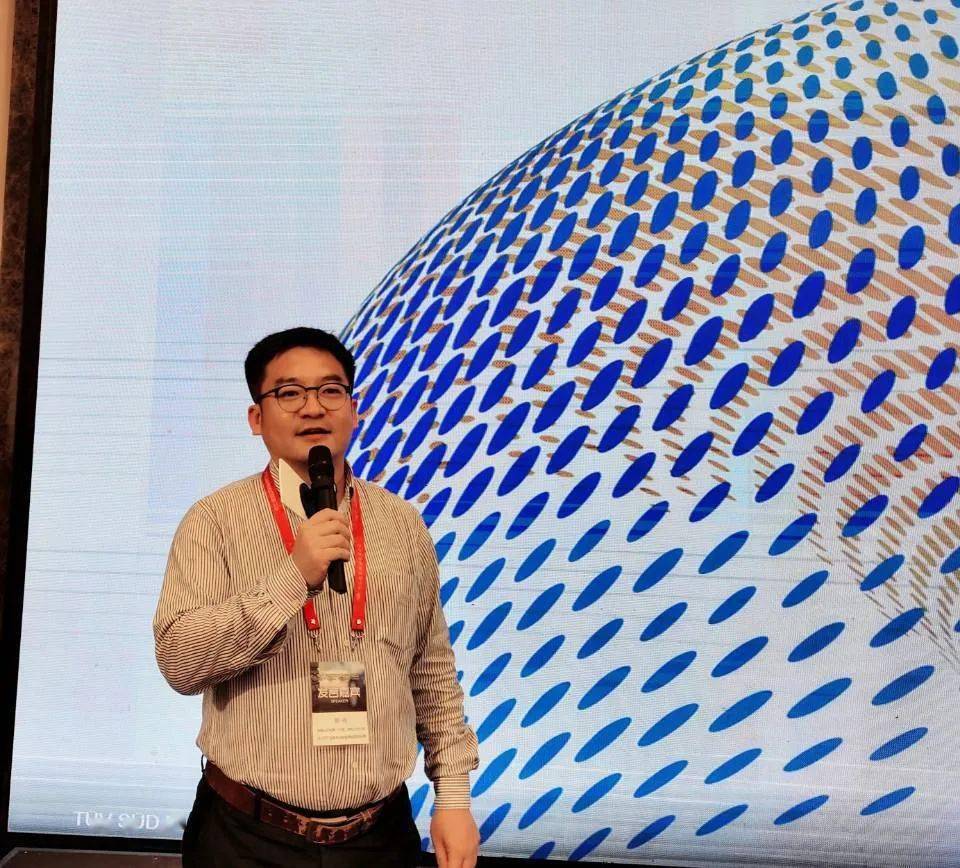 中国和欧盟经济总量占几分之几_七巧板占几分之几画图(3)