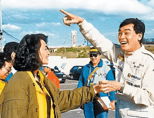 《尔冬升》:最近很火的尔冬升,你可能不知道他有多全能