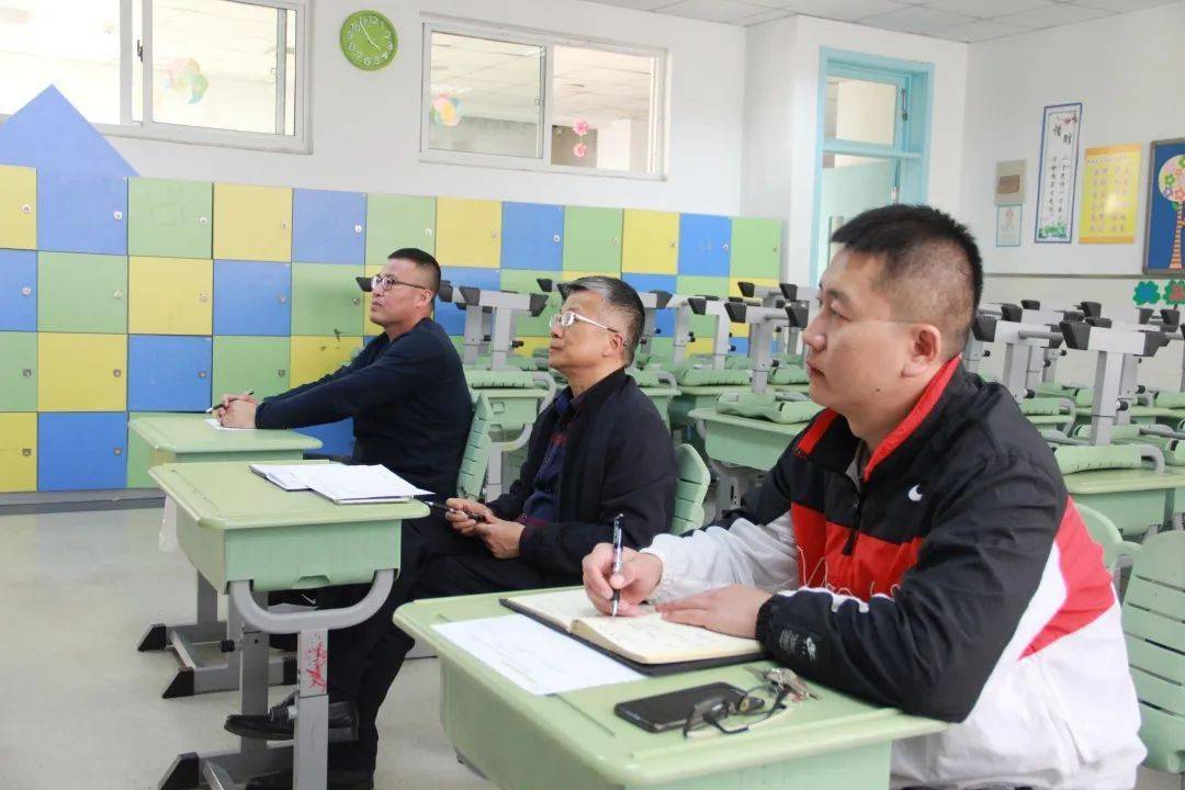青岛枣山小学打铁还需自身硬专业技能需磨砺