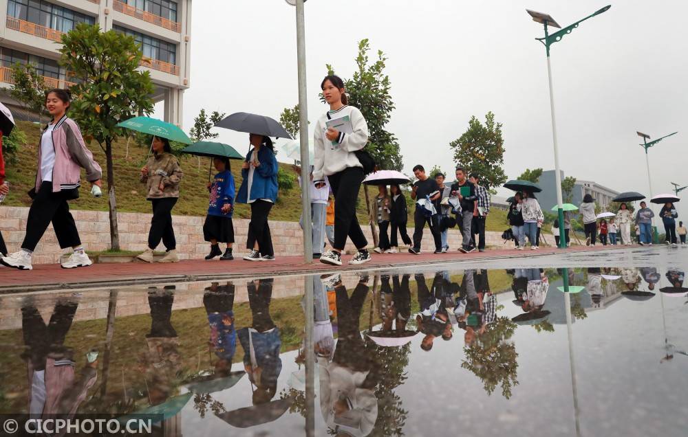 玉林|广西玉林：“拼姑娘”求学记