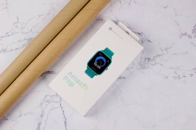 �����˵ĳ����˶��ֱ�����Amazfit Pop�����ֱ���������