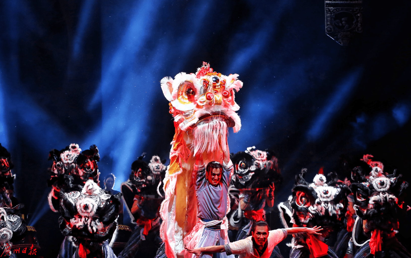 2019年文化产业占全国GDP的比重_三大产业占gdp比重图(2)