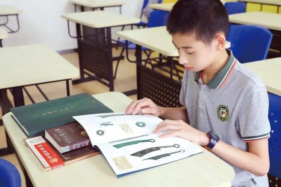 教科书|宋徽宗时期钱币“穿越”到了北魏?初中生指出教科书的错误