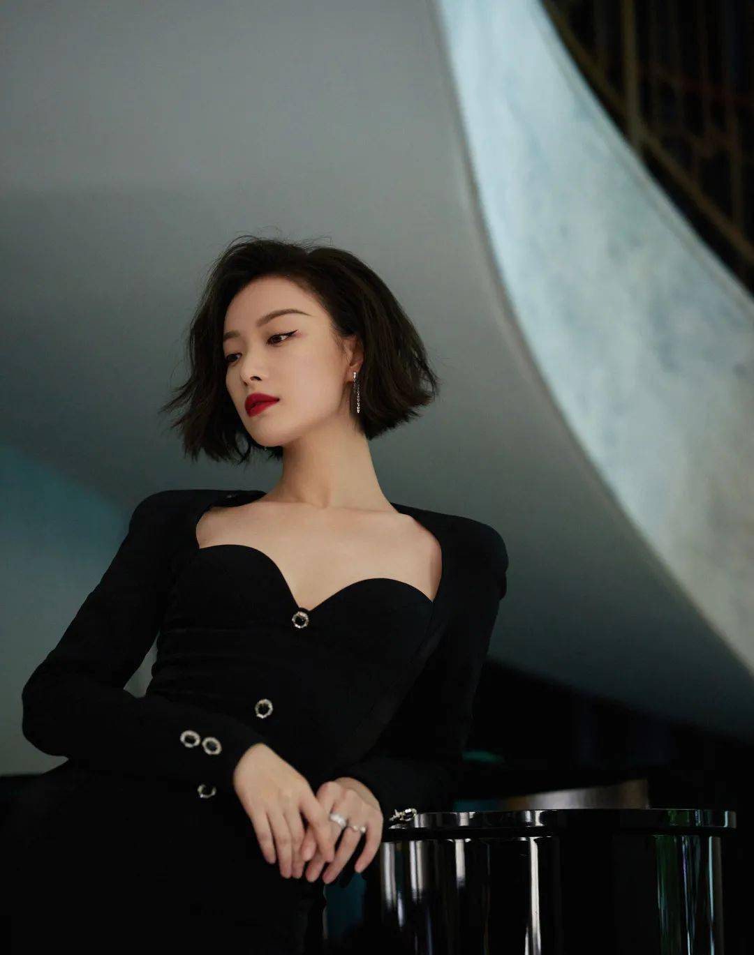 发型|女生容易最丑的3种发型，拜托你别留了！