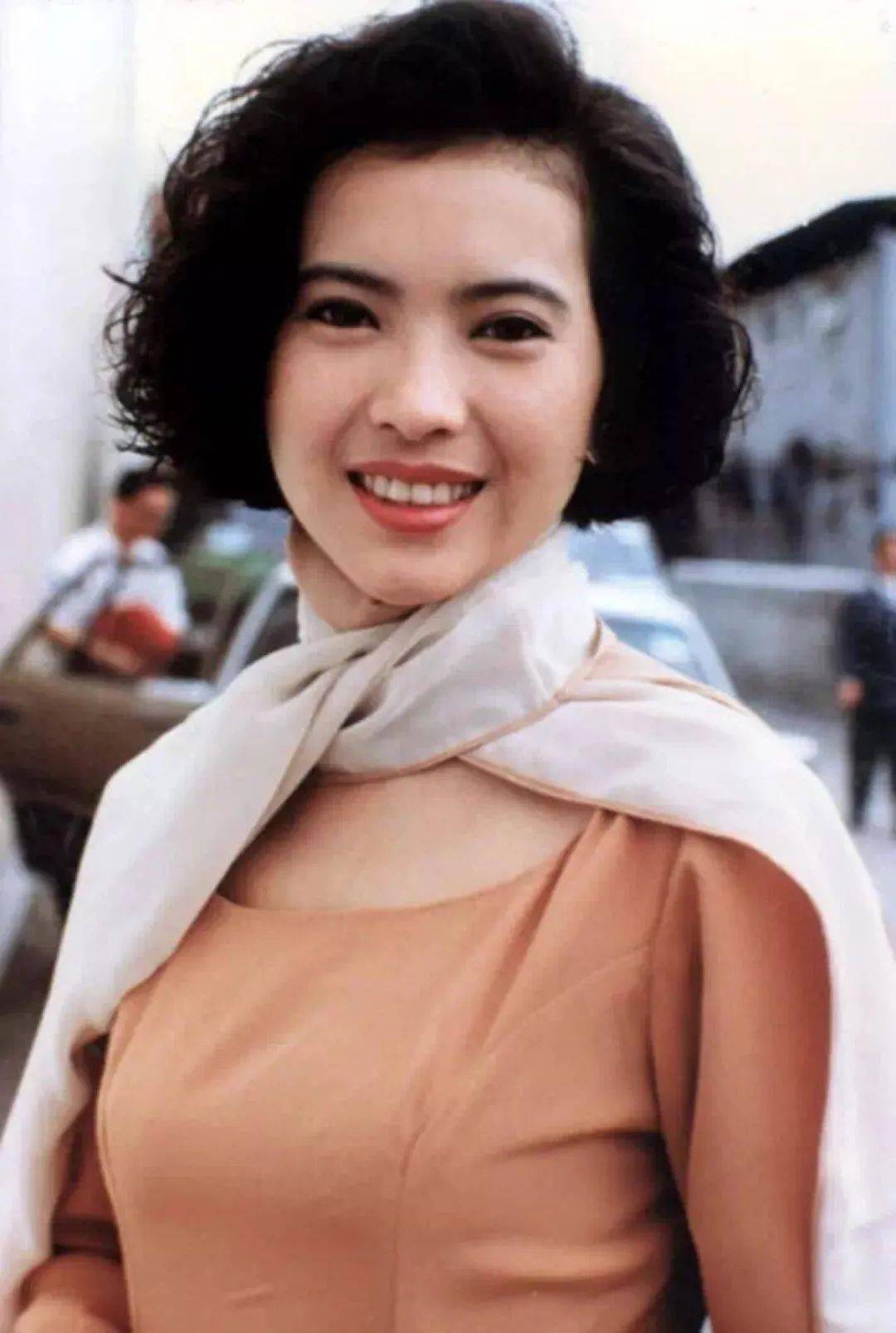 短发|倪妮的新发型太美了！技术分析：什么样的人适合港风短发？