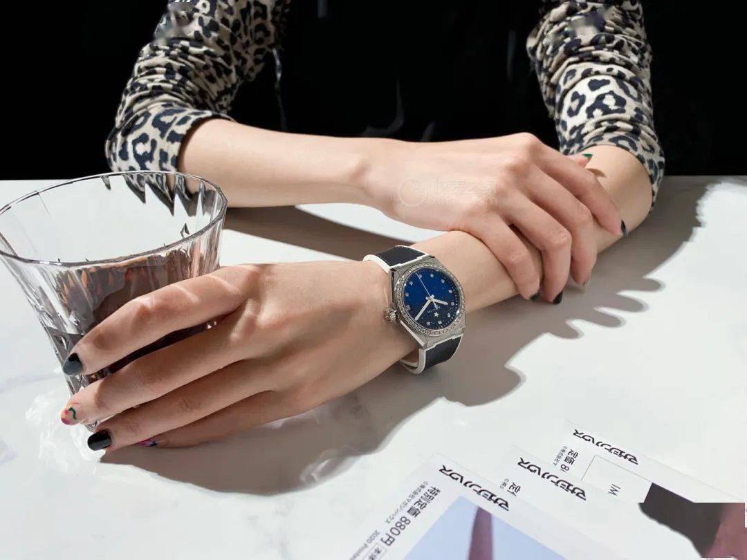 老婆|和老婆“拼”了块靓表！迟到的DEFY Midnight作业献上~