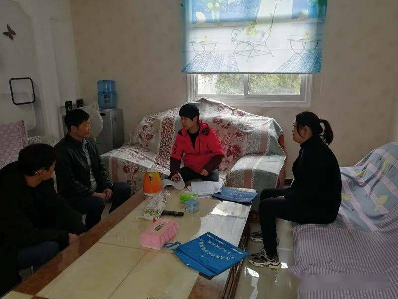 安化贫困人口_贫困山区的孩子图片