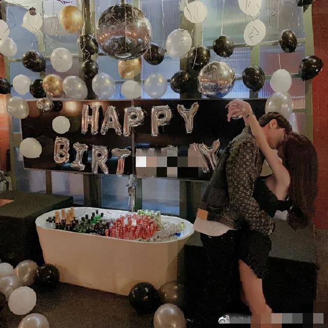 直播|顶着发泡的馒头脸，却自称医美教母，教唆粉丝整容反遭毁容