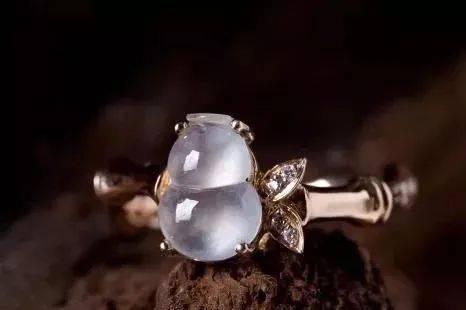 翡翠|秋冬戴这些才能时髦又高级，精致女人的首选！仅需百元，还不快抢!