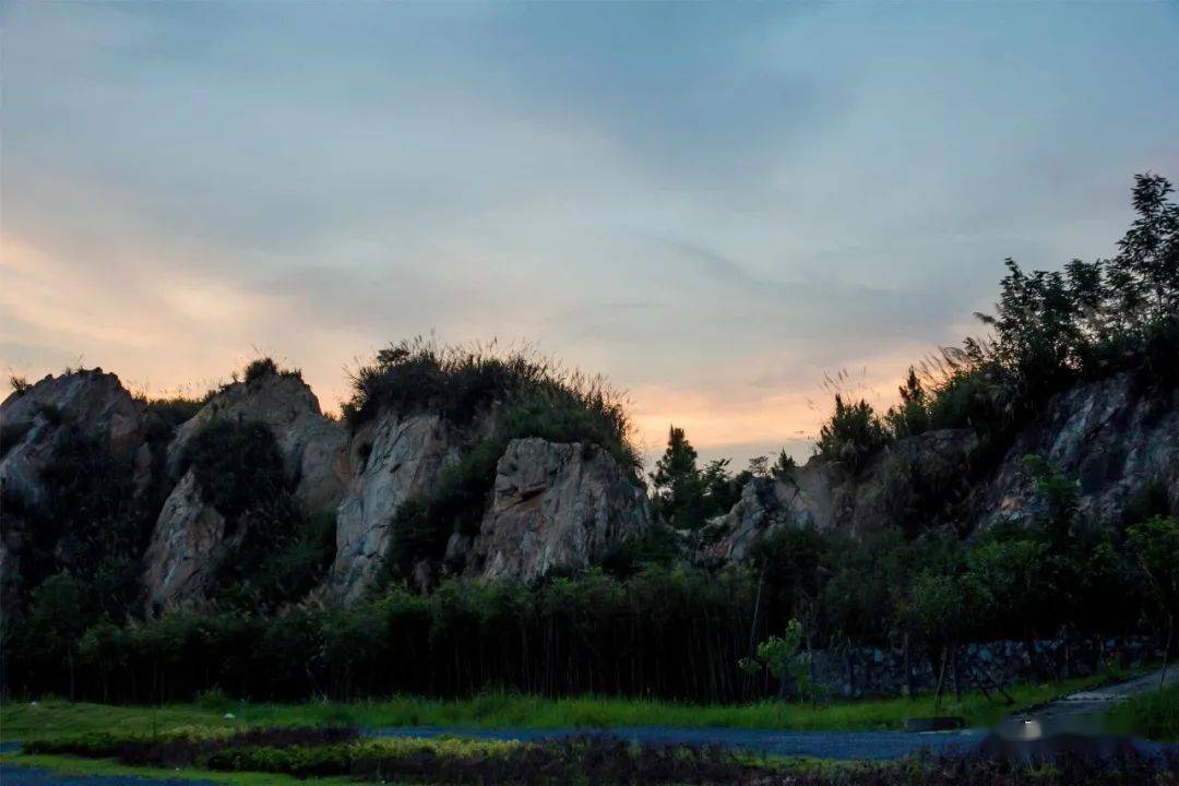 鸭脖娱乐污版下载_
嘉鱼马鞍山的由来 你知道吗?