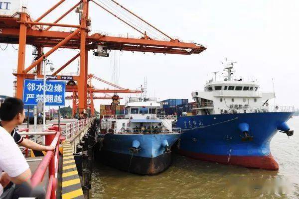 阳逻2019年gdp_2021年春节手抄报(3)