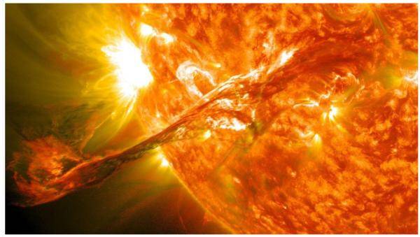 太阳|彗星怎么拖了个长长的尾巴？