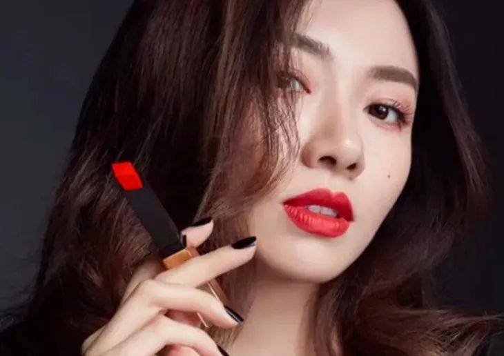 秋冬必|秋冬必买的YSL小金条，美到窒息，6折闭眼入