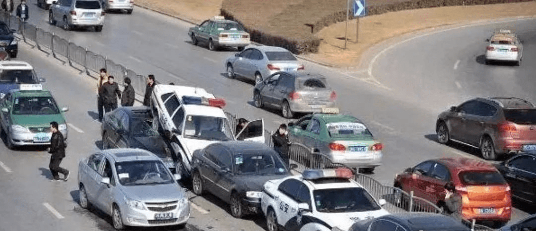 老司机开车也会发生事故吗 22a522043e254e90ad9efeeb6488f0f2.png