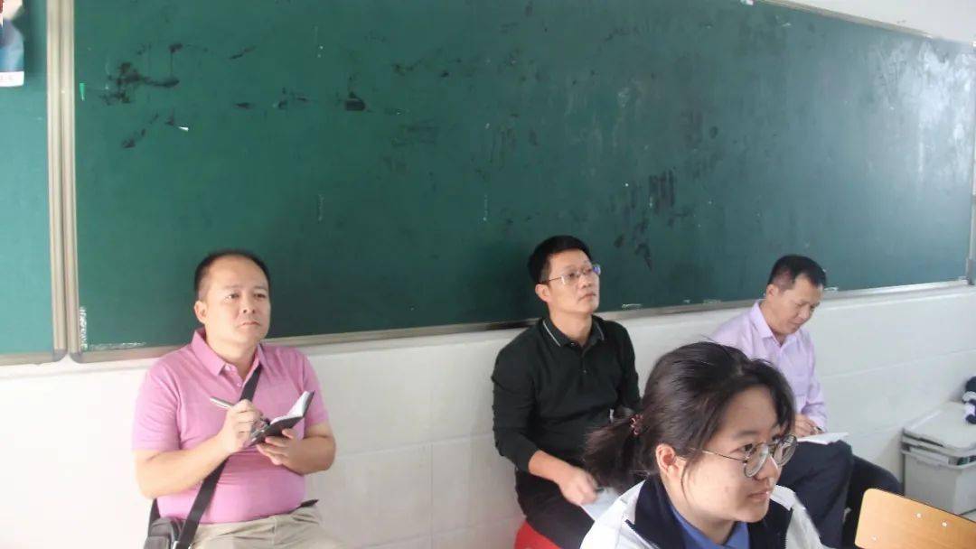 校际交流,并肩前行——百色市第一中学来我校交流学习