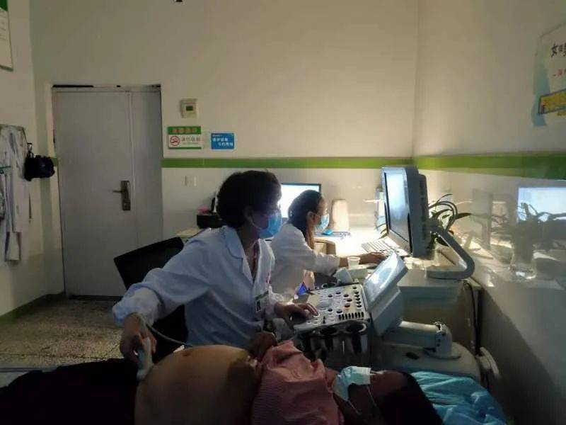 县医院医生工资多少 d547aa6e90b044f09b25214af2b125fd.jpeg