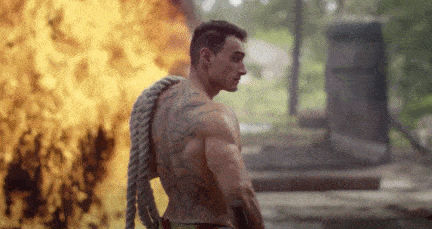 消防猛男赤裸上身,肌肉身材太犯规了!