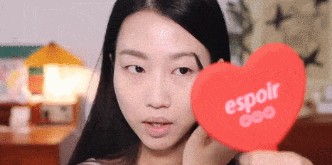 身材|辛芷蕾胖到不敢认？继发型扑街后 她的身材也崩了？