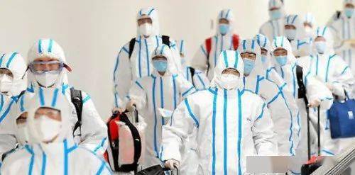 中国队“全副武装”赴日参赛,日媒主持人表情亮了