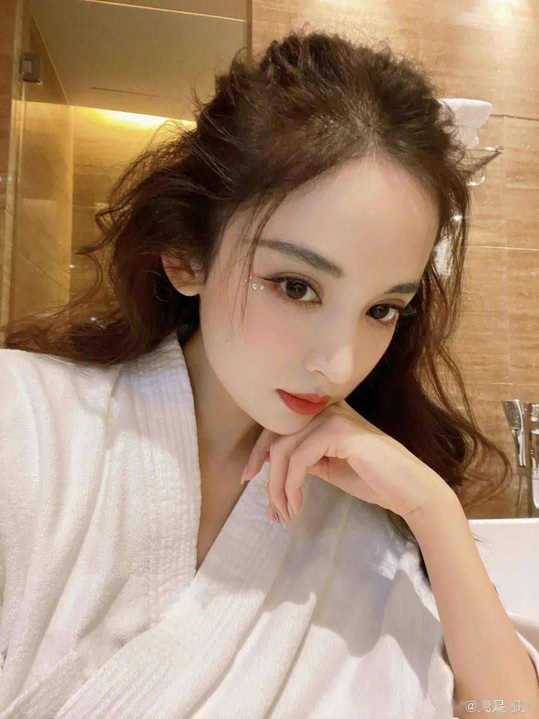 工人|戳进来 | 白天打工人夜里尾款人，拿什么挽回我的少女感？