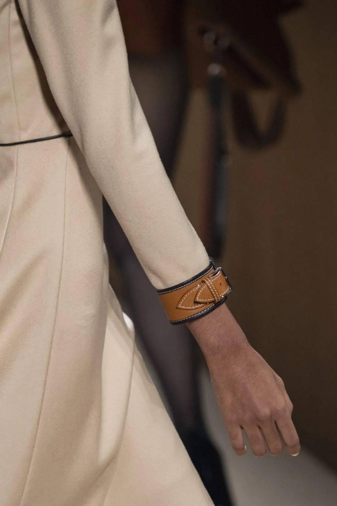 首饰|大牌只有包包？还有这些很“哇塞”的首饰！