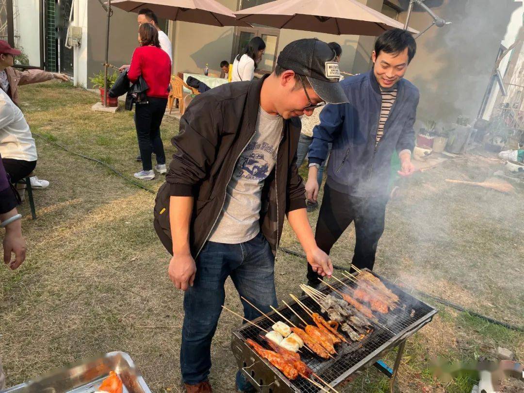 【公司动态】华青小伙伴双山岛徒步行