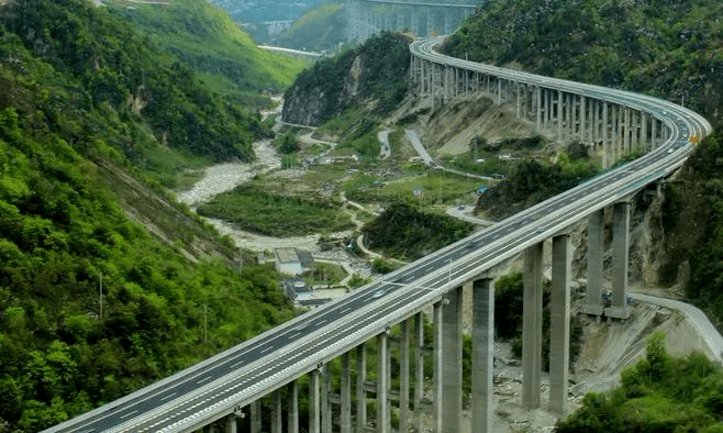 湖北日报:拟建利川至咸丰高速公路!