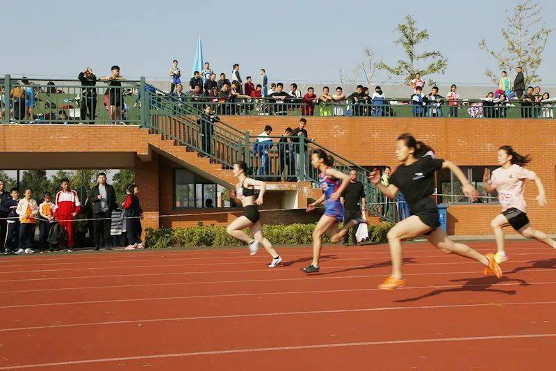 【望城区中小学田径运动会day1】小学三年级女生跑完1500米……这届