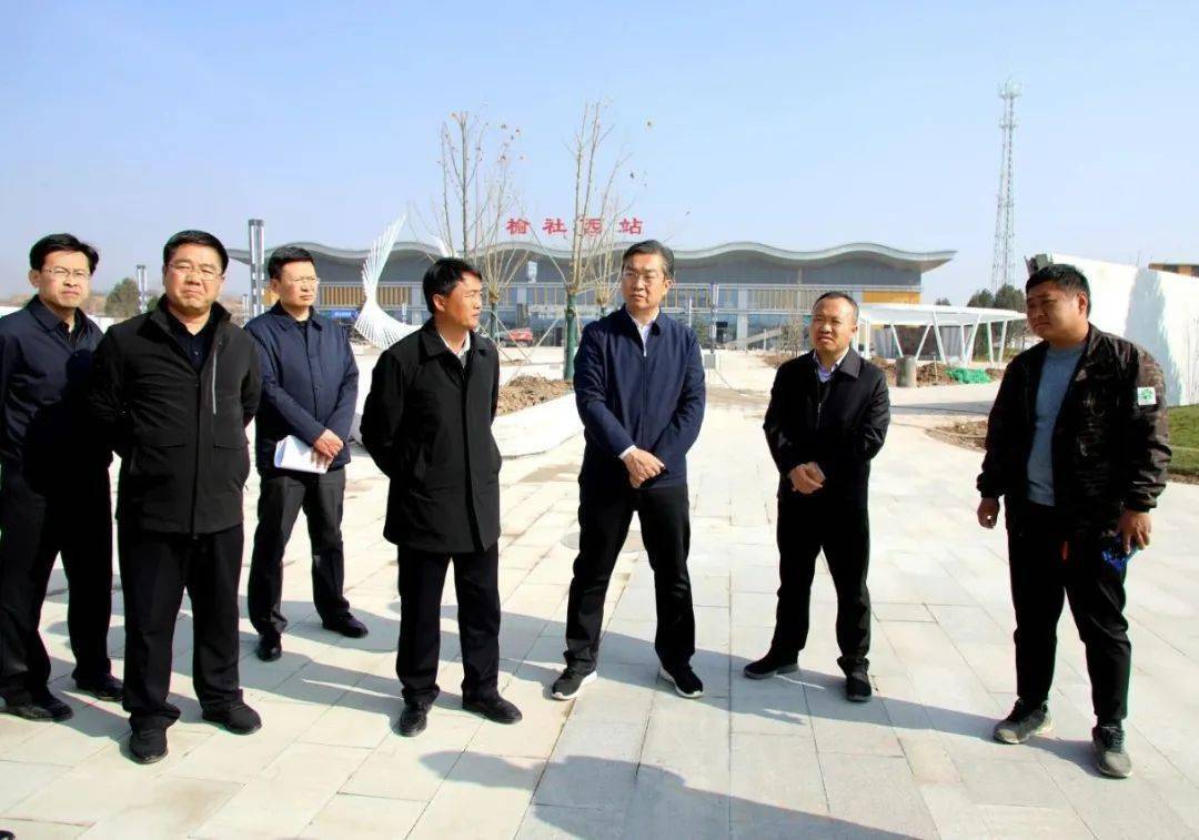 魏栋调研指导高铁榆社西站建设和云竹湖绿化工作