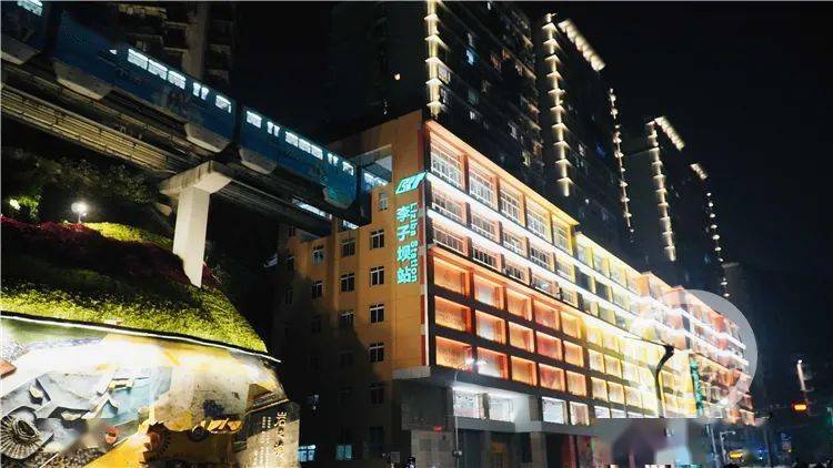 重庆新增夜景打卡地李子坝又要火了