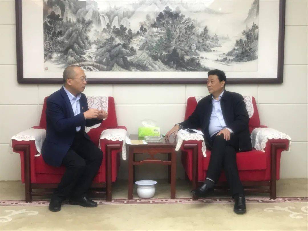市政府教育督导组长市教育局党组副书记李殿峰一行到工业园区检查督导